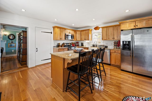 25 Stonegate Circle, Cheshire, CT 06410