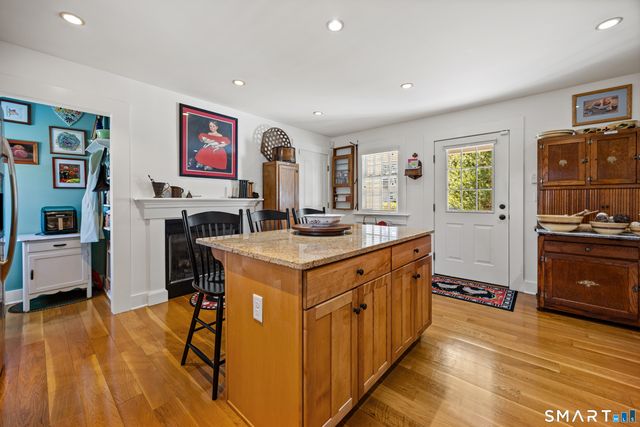 25 Stonegate Circle, Cheshire, CT 06410