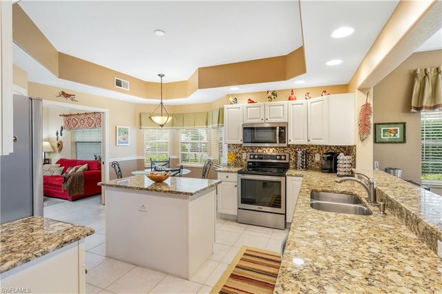 8184 Saratoga DR 801, Naples, FL 34113