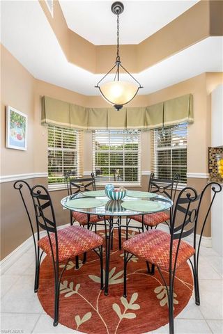 8184 Saratoga DR 801, Naples, FL 34113