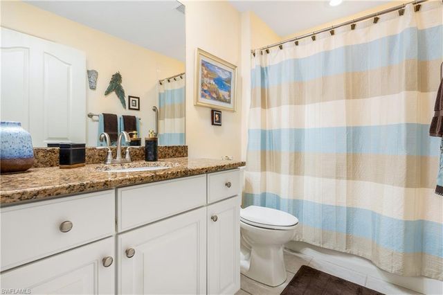 8184 Saratoga DR 801, Naples, FL 34113