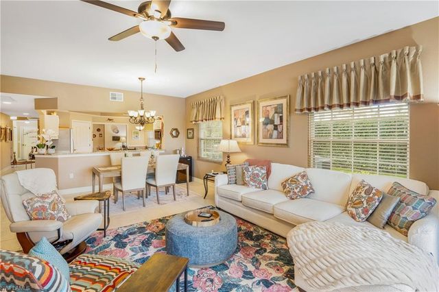 8184 Saratoga DR 801, Naples, FL 34113