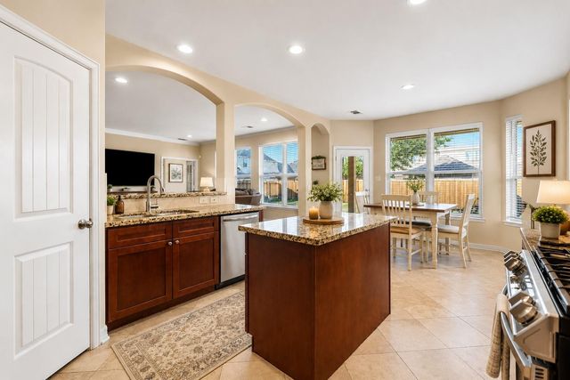 19007 Hikers Trail Drive, Humble, TX 77346