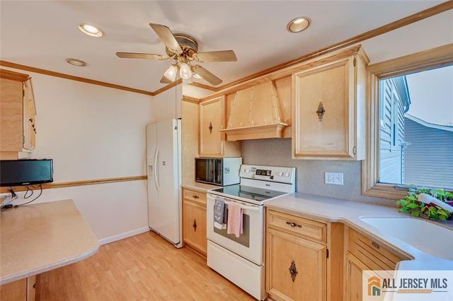 31 Marie Road, Fords, NJ 08863