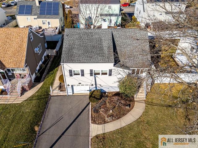 31 Marie Road, Fords, NJ 08863