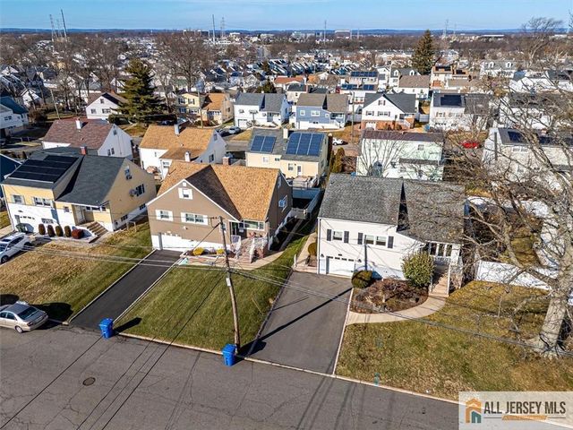 31 Marie Road, Fords, NJ 08863