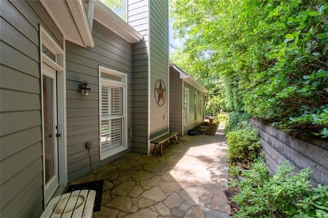 14000 Mariners Cove, Alpharetta, GA 30005