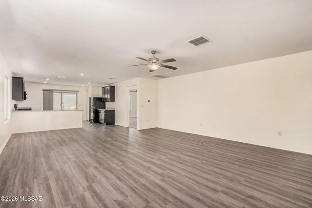 6033 S Kirtley Drive, Tucson, AZ 85706