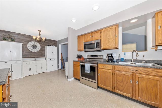 3240 MAIDEN LN, Manchester, MD 21102