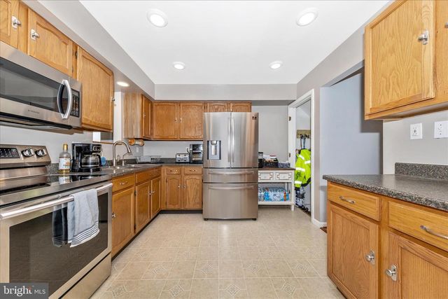 3240 MAIDEN LN, Manchester, MD 21102