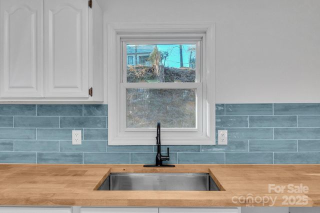 49 E Livingston Street, Tryon, NC 28782