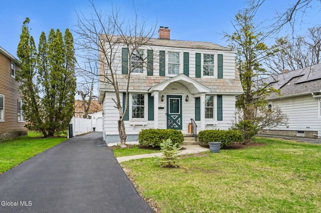 14 Kelton Court, Albany, NY 12209
