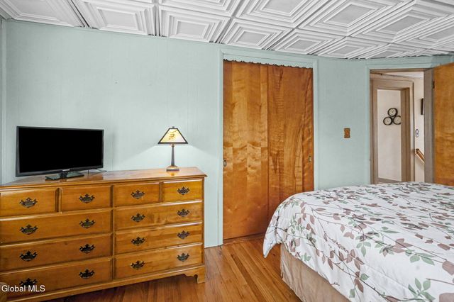 14 Kelton Court, Albany, NY 12209
