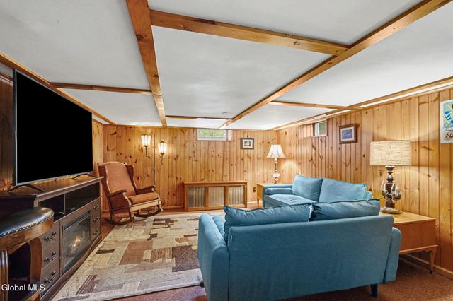 14 Kelton Court, Albany, NY 12209