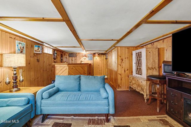 14 Kelton Court, Albany, NY 12209