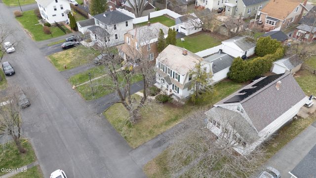 14 Kelton Court, Albany, NY 12209