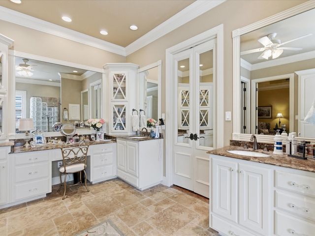 809 Lake Breeze Drive, Highland Village, TX 75077