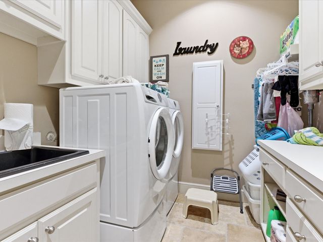 809 Lake Breeze Drive, Highland Village, TX 75077