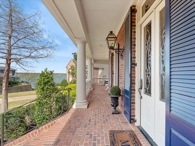 809 Lake Breeze Drive, Highland Village, TX 75077