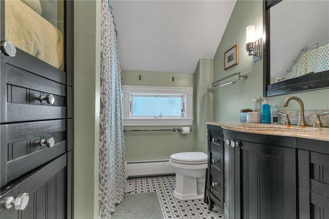 3 Sycamore Street, Newport, RI 02840