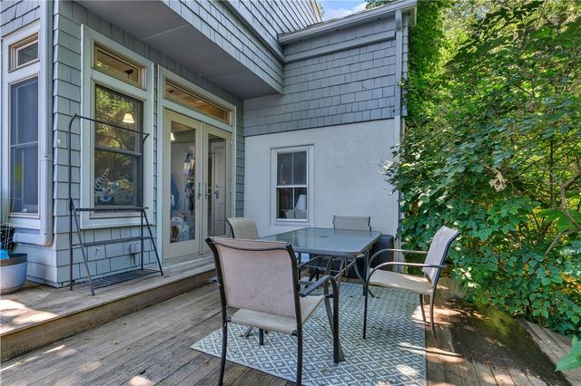 3 Sycamore Street, Newport, RI 02840