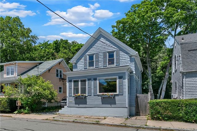 3 Sycamore Street, Newport, RI 02840