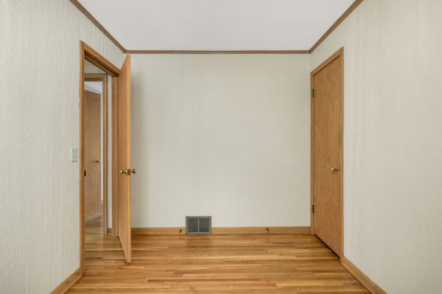 7501 Clinton Avenue, Richfield, MN 55423