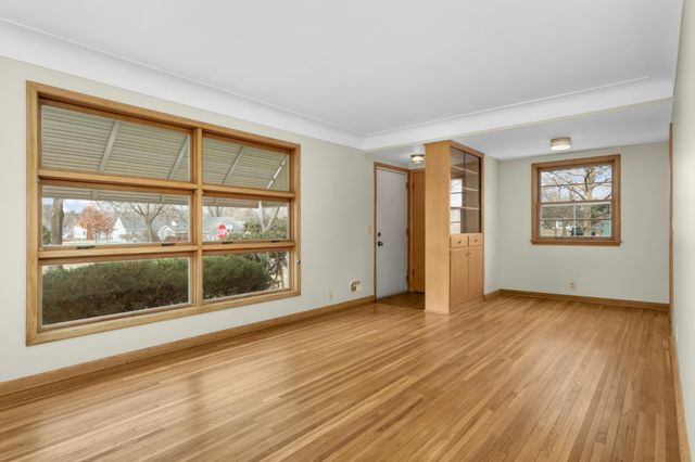 7501 Clinton Avenue, Richfield, MN 55423