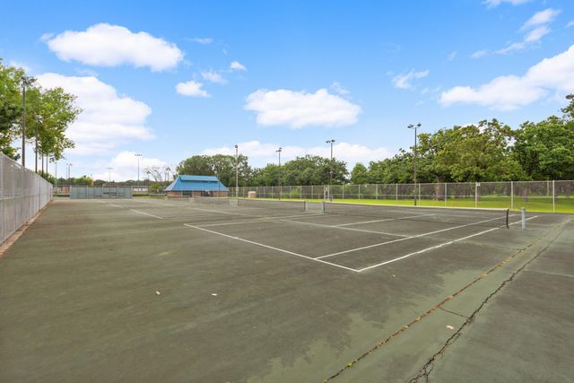 7501 Clinton Avenue, Richfield, MN 55423