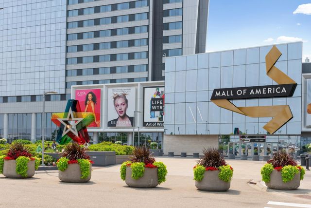 7501 Clinton Avenue, Richfield, MN 55423