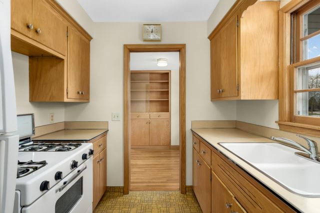 7501 Clinton Avenue, Richfield, MN 55423