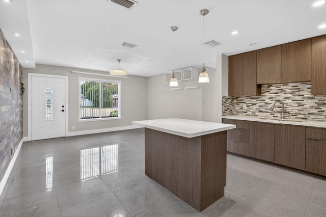 4764 SW 12th Street, Fort Lauderdale, FL 33317