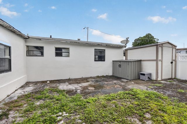 4764 SW 12th Street, Fort Lauderdale, FL 33317