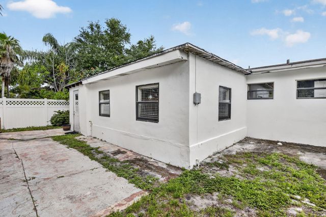 4764 SW 12th Street, Fort Lauderdale, FL 33317