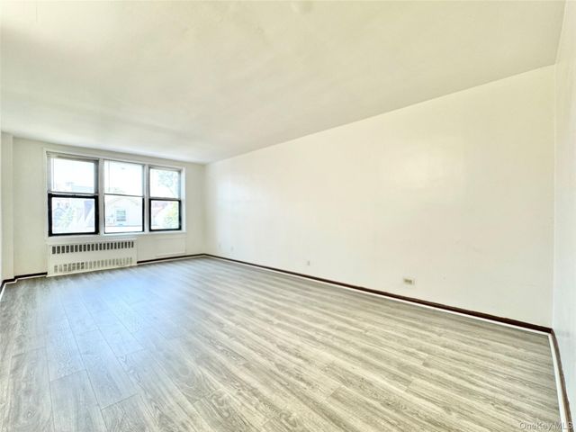 83-25 Vietor Avenue 5C, Elmhurst, NY 11373