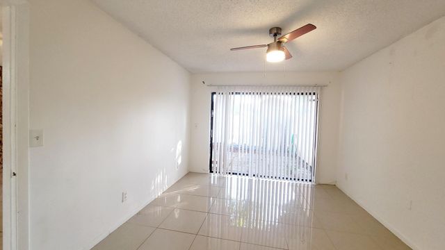 4049 SW 68th Way 6-I, Miramar, FL 33023