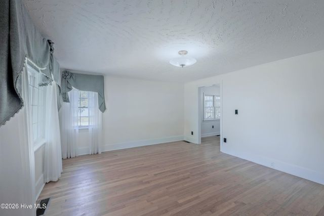 113 W Church Street, Beulaville, NC 28518