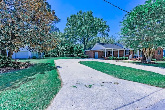 113 W Church Street, Beulaville, NC 28518