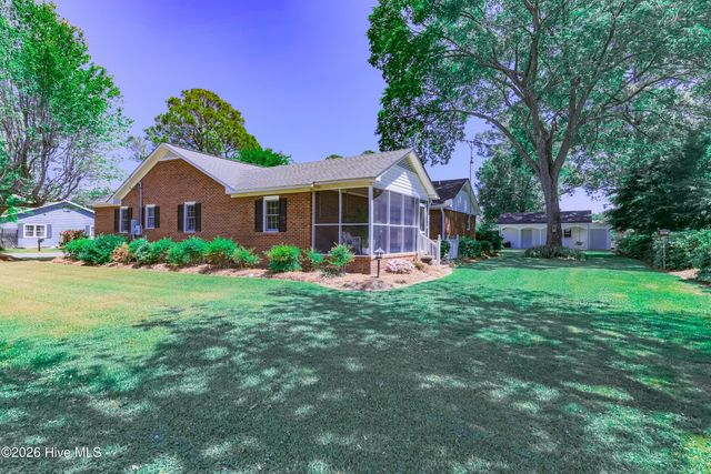 113 W Church Street, Beulaville, NC 28518