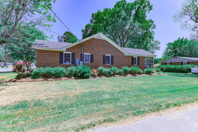 113 W Church Street, Beulaville, NC 28518