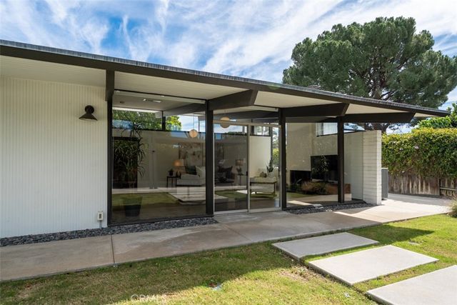 1830 N Ridgewood Street, Orange, CA 92865