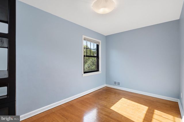 5030 SHERIER PL NW, Washington, DC 20016