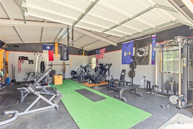 108 Oak Creek Drive, Springtown, TX 76082