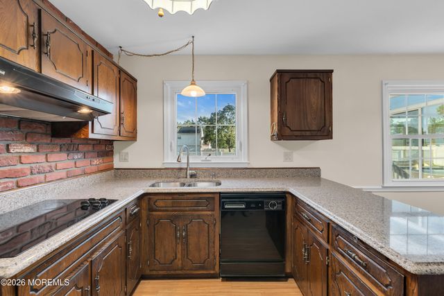 135 Coachman Drive N, Freehold, NJ 07728