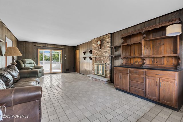 135 Coachman Drive N, Freehold, NJ 07728