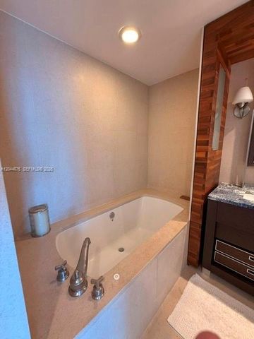 6899 Collins Ave 2201, Miami Beach, FL 33141