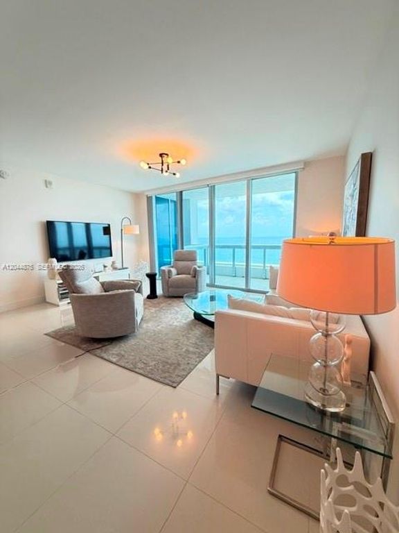 6899 Collins Ave 2201, Miami Beach, FL 33141