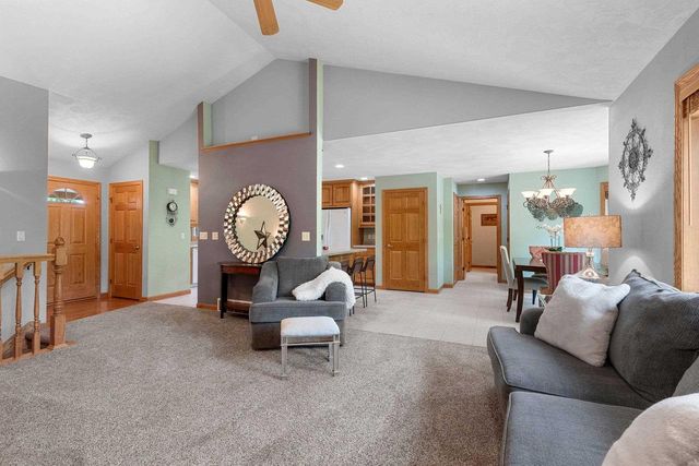 N9432 LOGAN LANE, Appleton, WI 54915