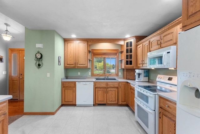 N9432 LOGAN LANE, Appleton, WI 54915