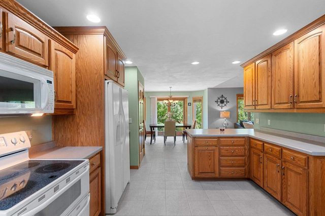 N9432 LOGAN LANE, Appleton, WI 54915